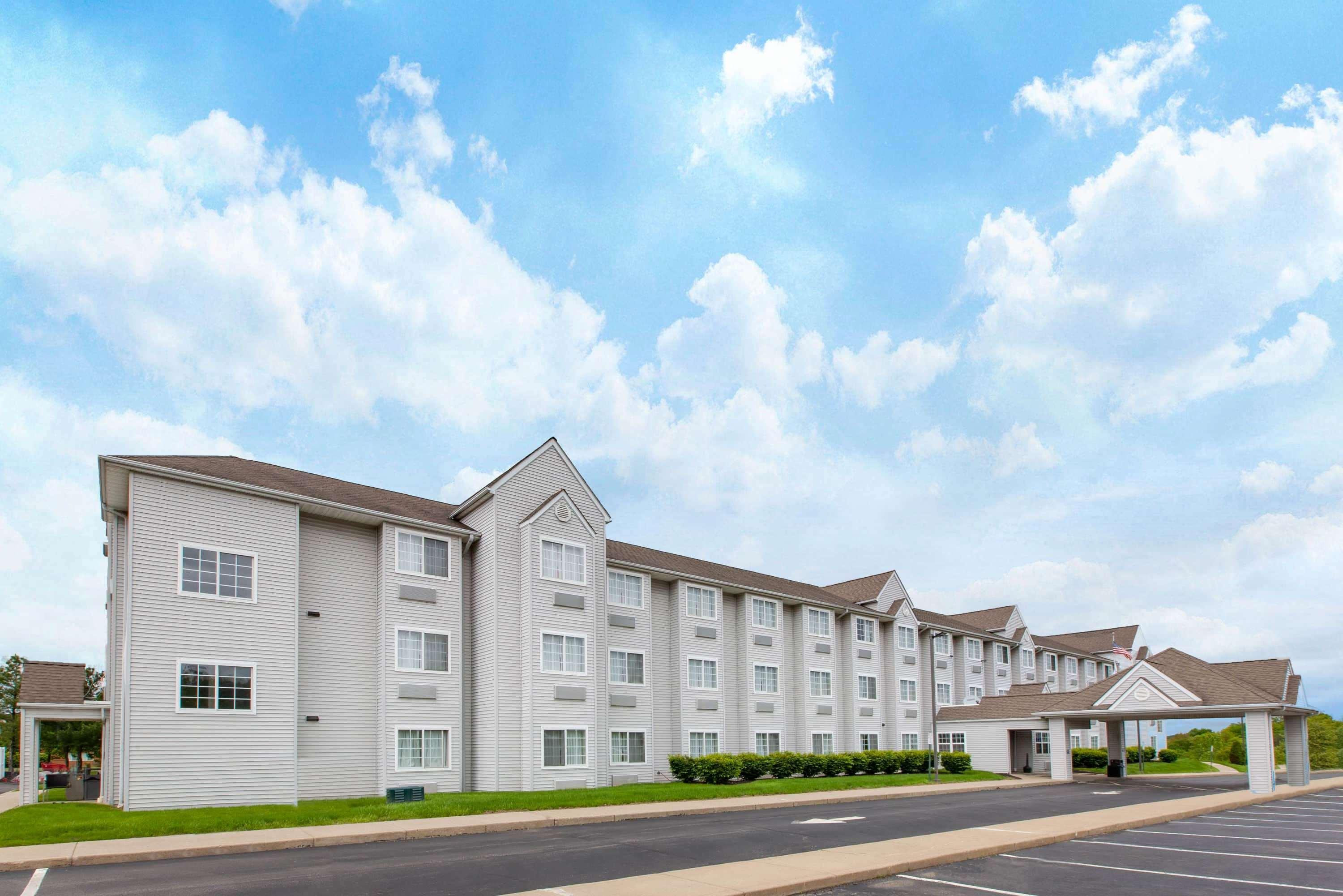 Microtel Inn & Suites By Wyndham Pittsburgh Airport Robinson Township Eksteriør bilde