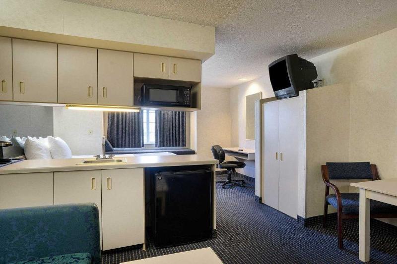 Microtel Inn & Suites By Wyndham Pittsburgh Airport Robinson Township Eksteriør bilde