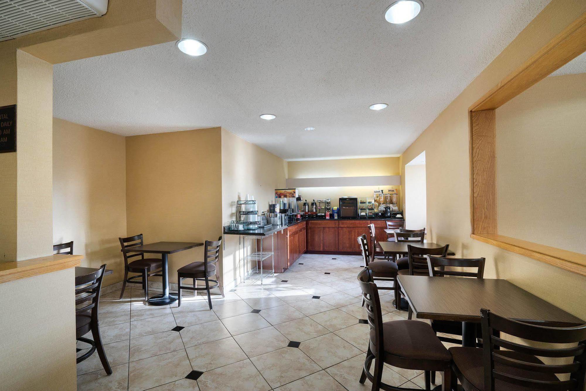 Microtel Inn & Suites By Wyndham Pittsburgh Airport Robinson Township Eksteriør bilde