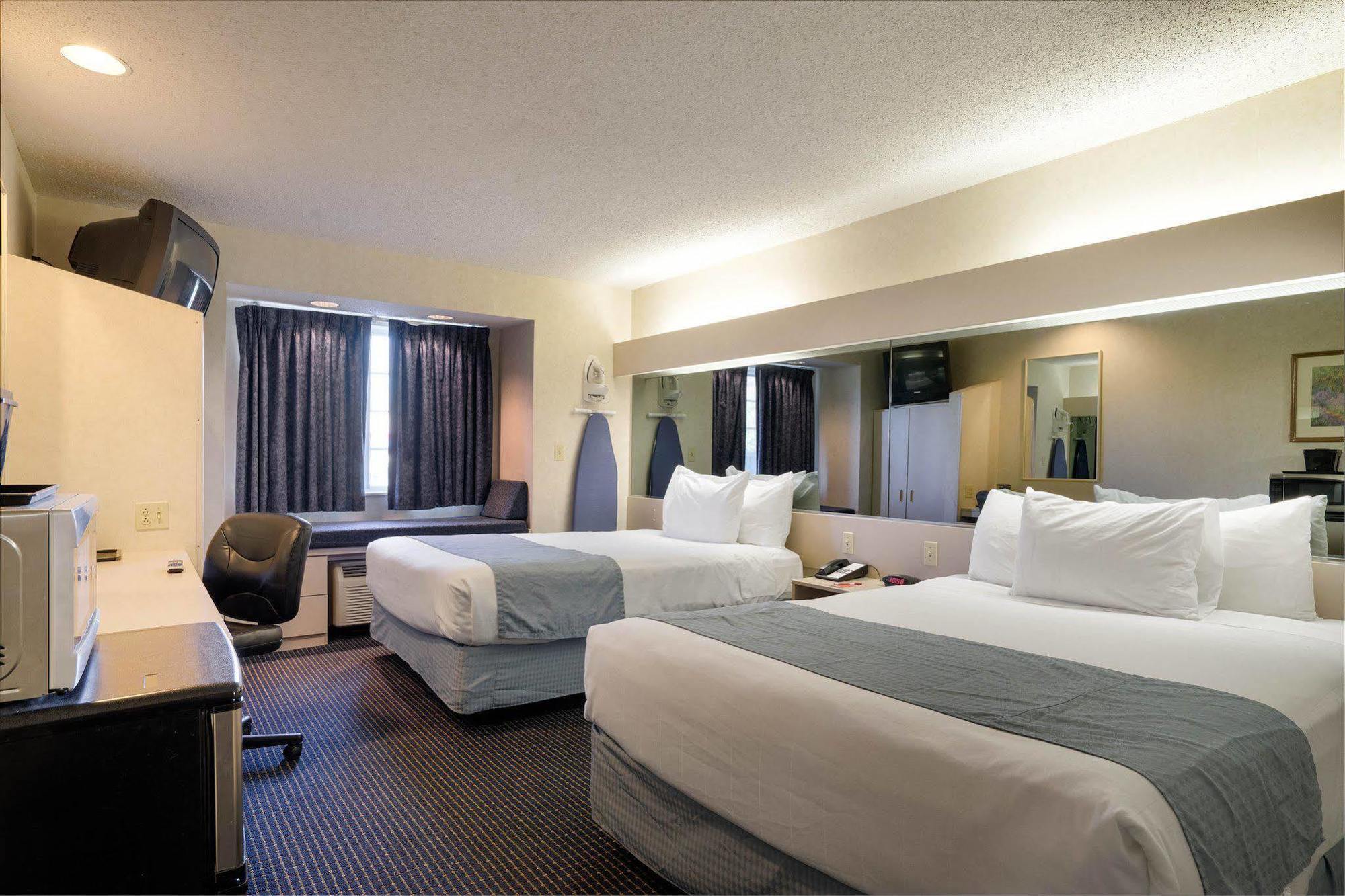 Microtel Inn & Suites By Wyndham Pittsburgh Airport Robinson Township Eksteriør bilde